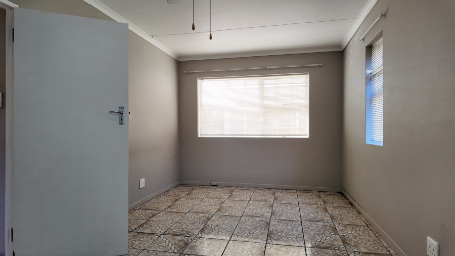 3 Bedroom Property for Sale in Stilbaai Wes Western Cape